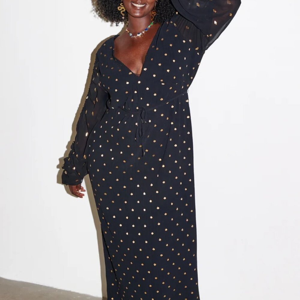 Never Fully Dressed | Black Celia Plisse Dress | US 22 / UK26